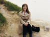 femme à la mer - LibertéClés conciergerie en normandie